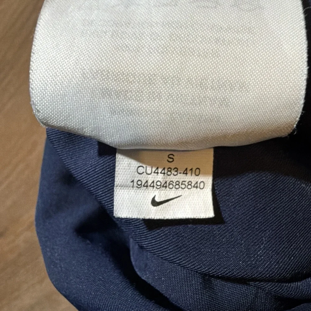 Nike Tech Essentials Men's Woven Pants‎ Size S Sportswear Commuter Tapered Navy